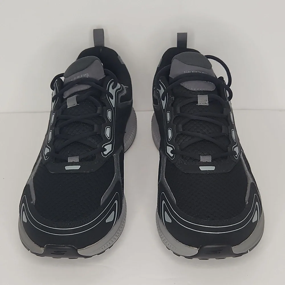 Sketchers Go Run consistent running sneakers - Picture 2 of 8